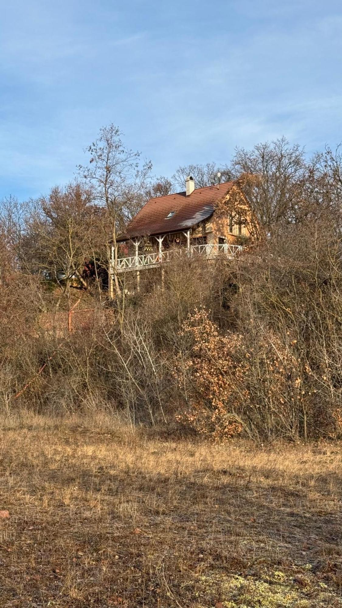 Red Stone Apartman Palkoeve 200M A Balaton Parttol Kilatassal Kovagoors المظهر الخارجي الصورة