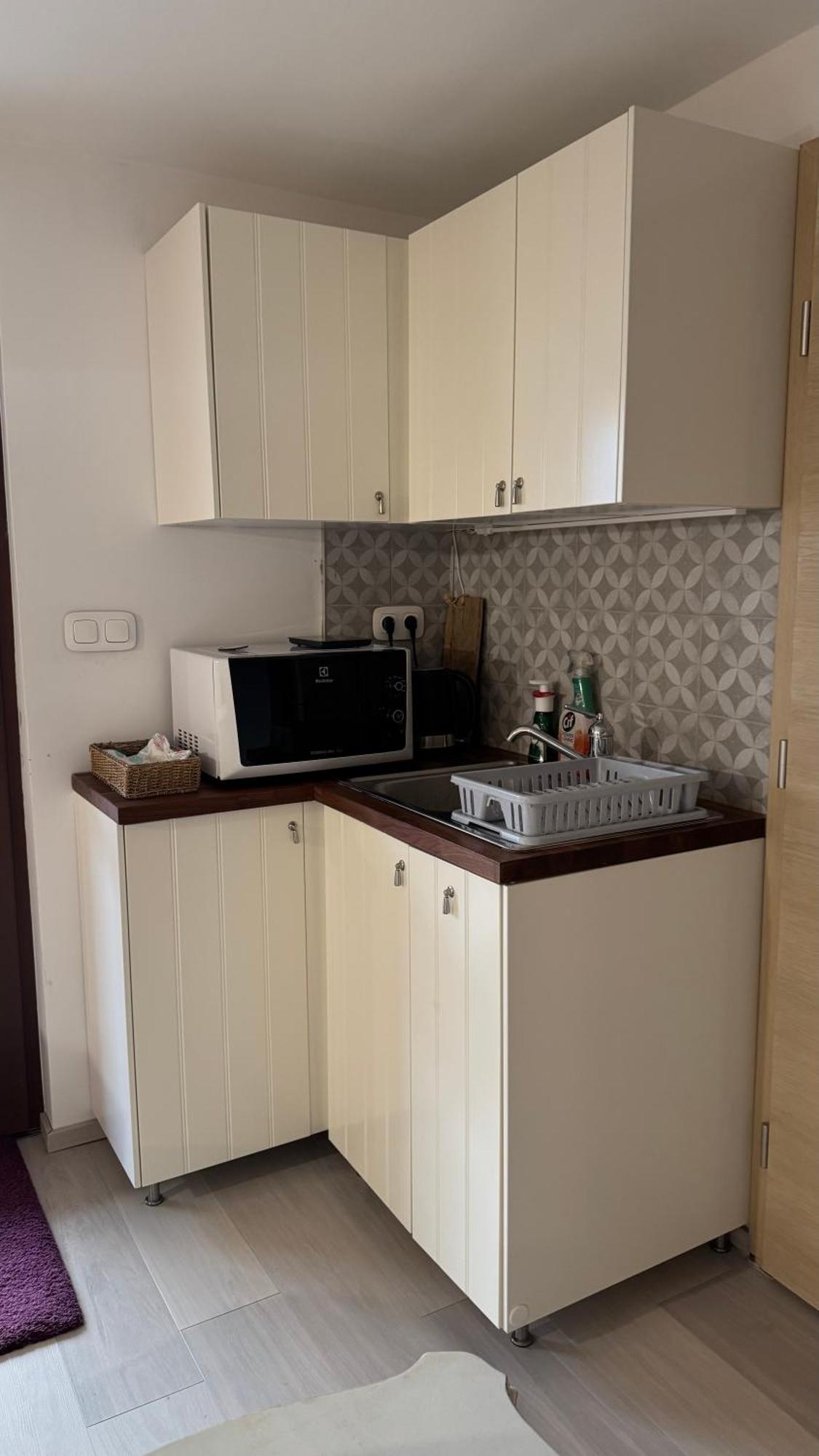Red Stone Apartman Palkoeve 200M A Balaton Parttol Kilatassal Kovagoors المظهر الخارجي الصورة